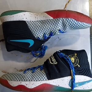 Nike Kyrie 2 Doenbecher SZ 5.5 No Box